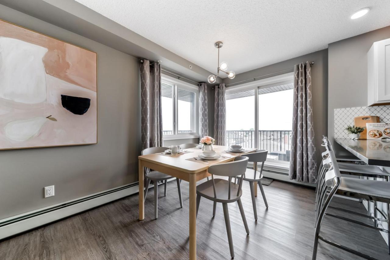 Peaceful Oasis Condo, Ac, Top Floor, Secure Ug Parking, Balcony, King Bed! Едмънтън Екстериор снимка